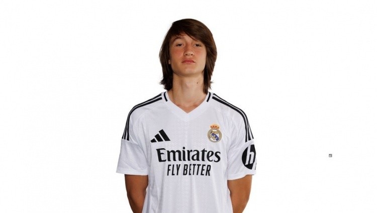  此前膝蓋受傷！西媒：皇馬計(jì)劃帶17歲小將胡安-馬丁內(nèi)斯去世俱杯