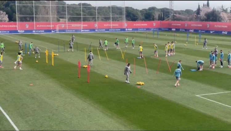  備戰(zhàn)德比，記者：除里克爾梅身體不適缺席，馬競球員均參與訓(xùn)練