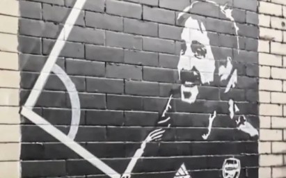  阿森納定位球教練上壁畫！帕克：令人尷尬，次級聯(lián)賽隊的行為