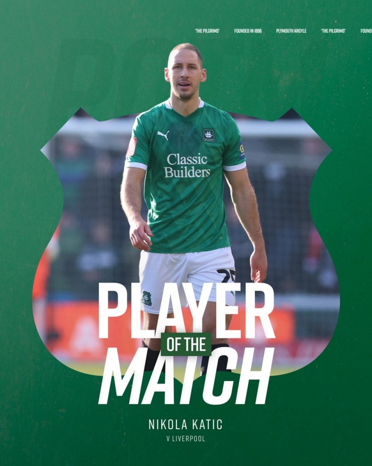  拼！普利茅斯中衛(wèi)尼克拉-卡蒂奇獲評(píng)全場(chǎng)最佳，本場(chǎng)被撞掉一顆牙