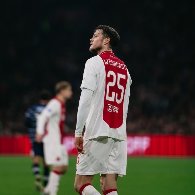  阿賈克斯官方：前鋒韋霍斯特腳趾骨折，預(yù)計(jì)將缺席6周