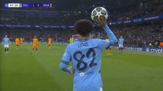  半場調(diào)整，劉易斯登場換下阿坎吉