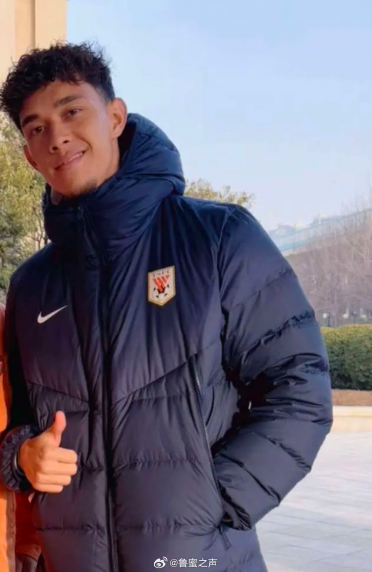  博主：泰山隊新援李小恒已抵達俱樂部，明天將隨隊登泰山祈福