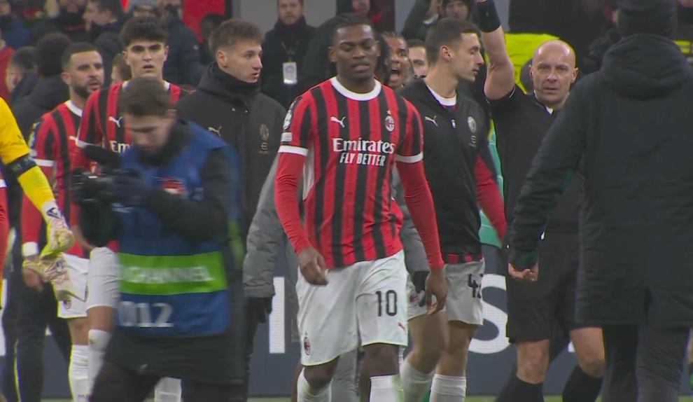  賽后沖突！萊奧吃到黃牌，對(duì)方吉瓦羅-里德染紅