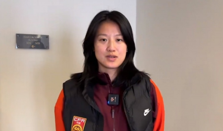  汪琳琳：范迪克是我的偶像和目標(biāo)，希望變成他那樣全面的中后衛(wèi)