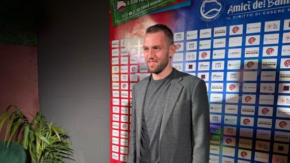  德弗里：在其他意甲球隊(duì)都從歐冠出局后，國(guó)米肩負(fù)了更艱巨的責(zé)任