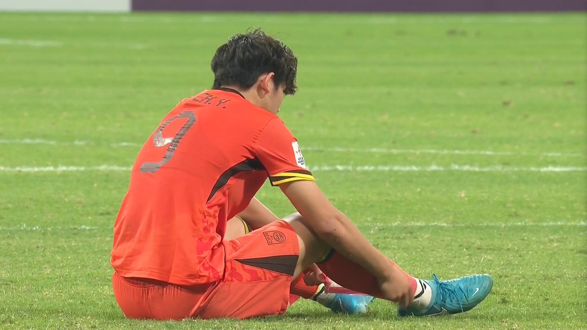  劉誠(chéng)宇本場(chǎng)數(shù)據(jù)：1次射正1次射偏，對(duì)抗7次3次成功，失點(diǎn)+踢呲