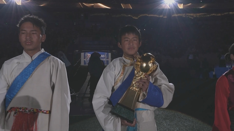  新賽季中超開幕式！西藏小朋友帶火神杯入場(chǎng)，今年誰能捧起獎(jiǎng)杯？