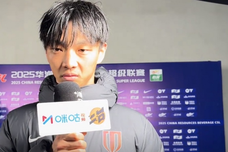  楊明洋：自己第一場表現(xiàn)還可以，訓(xùn)練中的技戰(zhàn)術(shù)基本上踢出來了