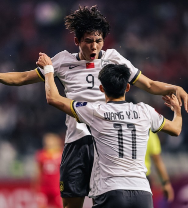  凰家看臺(tái)｜一支緊張、大氣、清醒的國(guó)字號(hào)隊(duì)伍