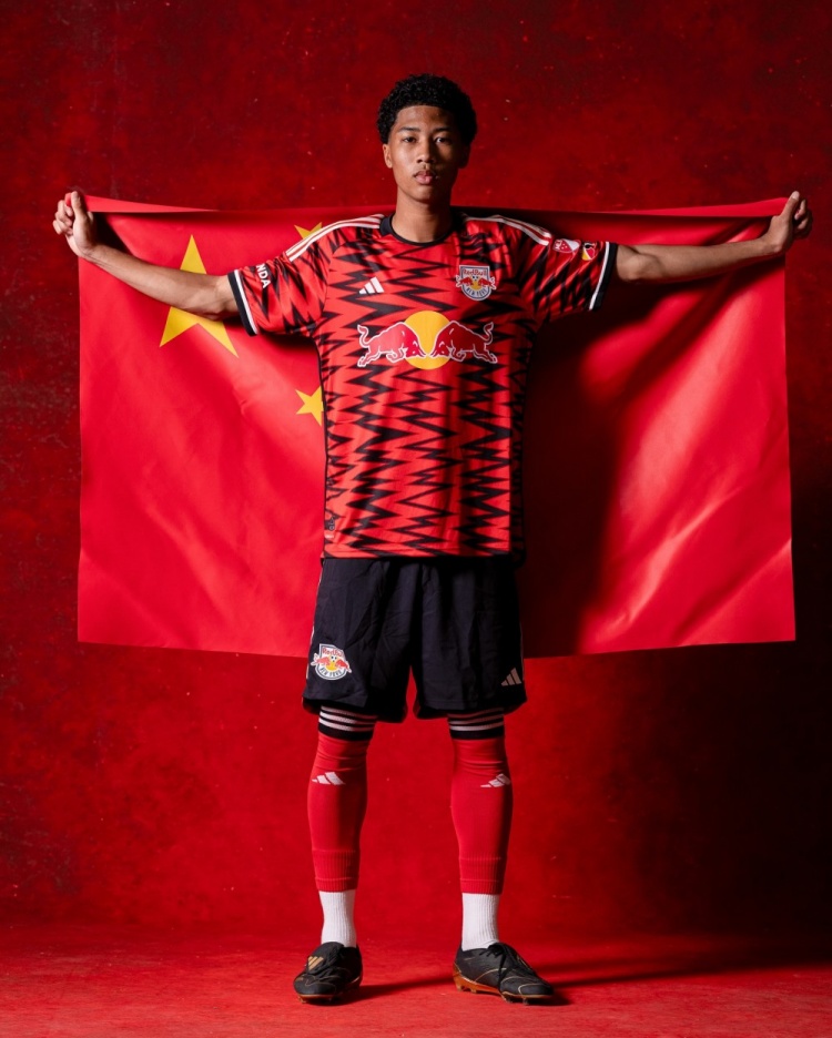  博主：雷震宇對(duì)中國血統(tǒng)很認(rèn)同，母親支持其以后代表中國隊(duì)出戰(zhàn)