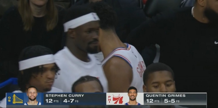  對(duì)飆庫(kù)里！格萊姆斯打滿首節(jié) 5投全中得到12分3板1助1斷