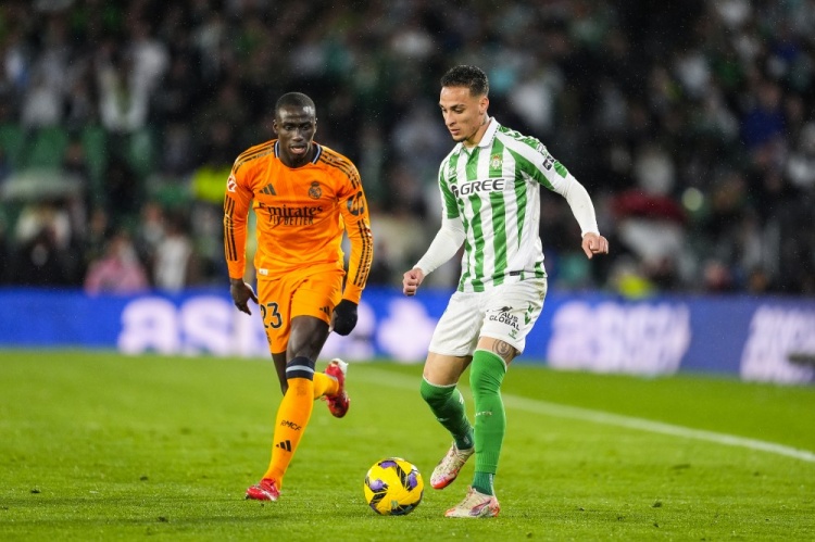  “圓神”決定西甲冠軍？曼聯(lián)走眼的，何止安東尼這塊寶