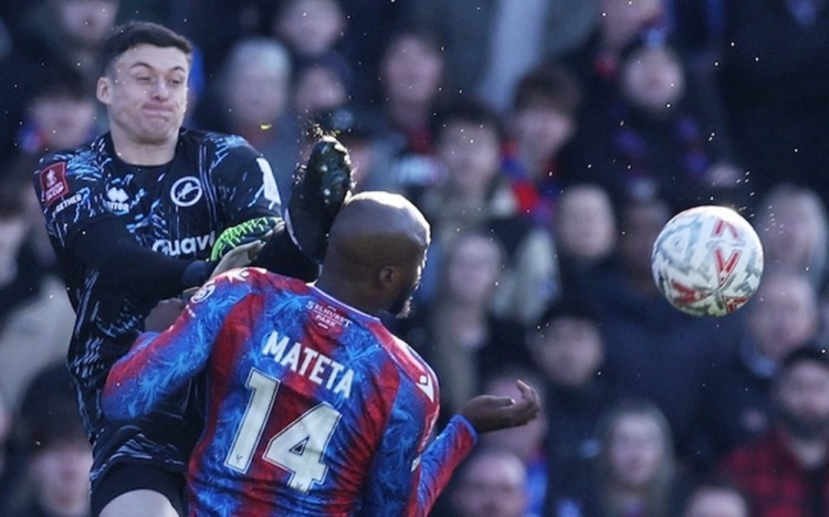  標晚：米爾沃爾球迷唱歌諷遭飛踹的馬特塔，稱“縫25針還是少了”