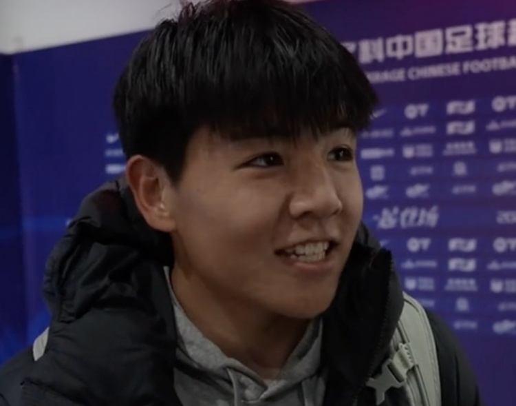  首次入選國足后決定保密，徐彬：希望這次我可以為國足做點(diǎn)什么