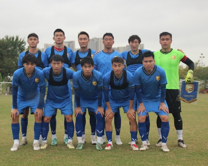  穆謝奎連入兩球?qū)⒈确帜孓D(zhuǎn)，大連鯤城2-1戰(zhàn)勝山西崇德榮海