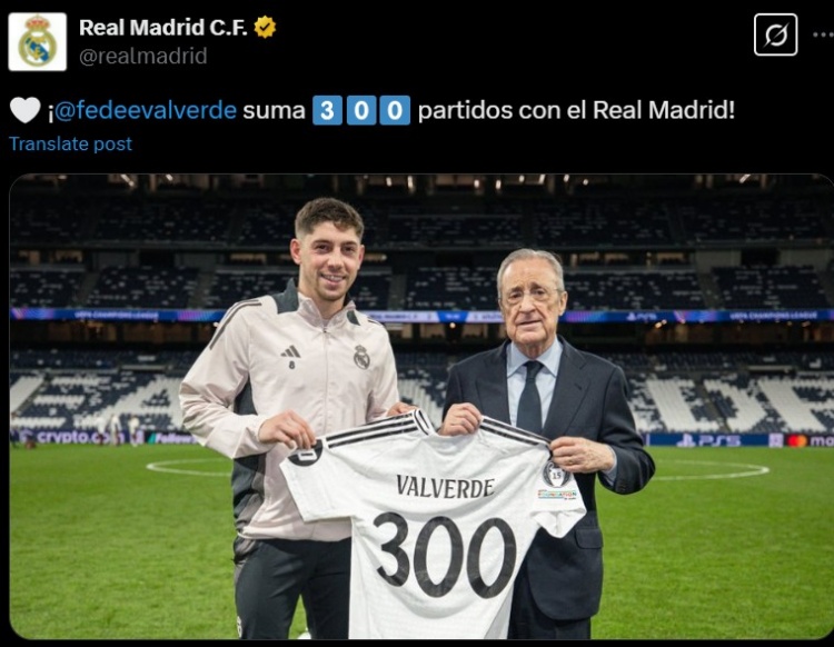  達成皇馬生涯300場里程碑，巴爾韋德獲紀(jì)念球衣&與弗洛倫蒂諾合影