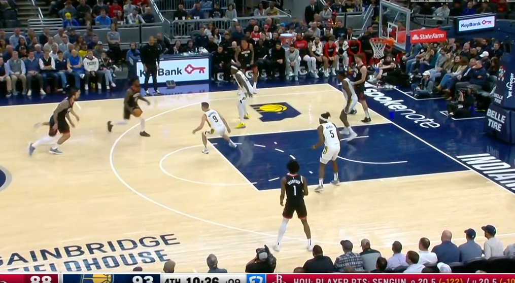  烏度卡有東西！申京+亞當(dāng)斯雙塔大陣容起奇效 火箭轟出15-0狂追分