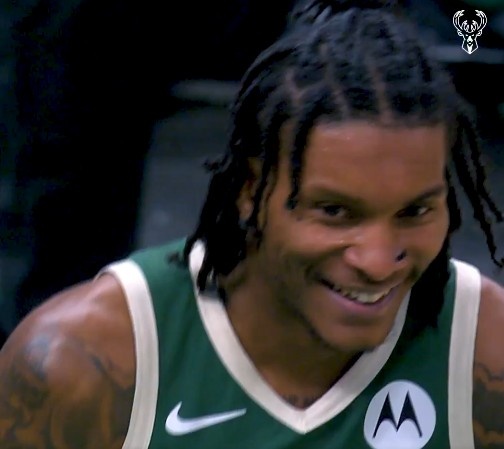  有丶東西！小凱文-波特加盟雄鹿前10場內(nèi)便攬下三雙 隊(duì)史首人！