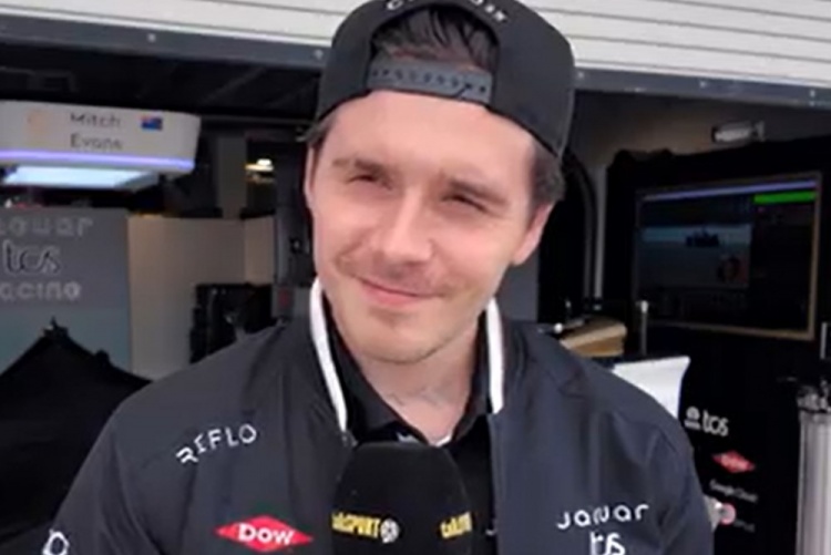  愛玩賽車！小貝兒子布魯克林：我爸讓我玩得開心，但要注意安全