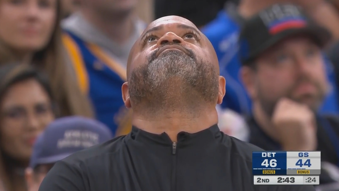  你看你也麻！活塞勇士上半場合計(jì)29個(gè)犯規(guī) 小JB已經(jīng)繃不住了