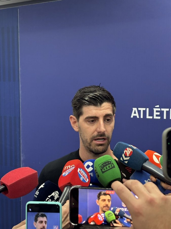  褲襪批馬競哭訴判罰，科貝主持人：得提醒他，他的球隊(duì)才老是抱怨