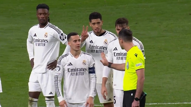  皇馬全員抗議！檢查小蜘蛛是否2次觸球時(shí)，貝林等人紛紛伸2根手指