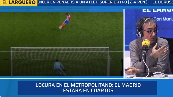  前裁判：在我看到的所有圖像中，并未清楚顯示小蜘蛛兩次觸球