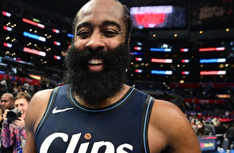  哈登會(huì)續(xù)約快船嗎？ 快船會(huì)放棄他嗎？