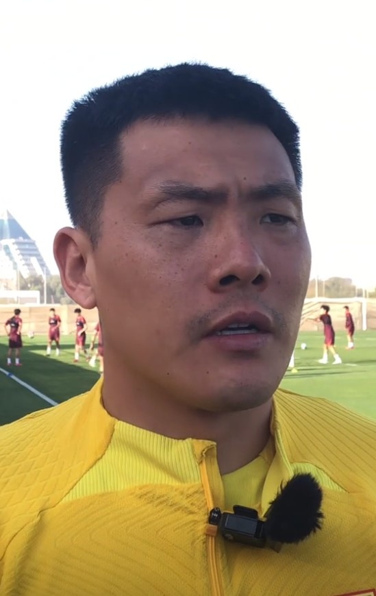  王大雷：年輕國腳不怯場(chǎng)能扛起未來，我們訓(xùn)練高強(qiáng)度跑比實(shí)戰(zhàn)多