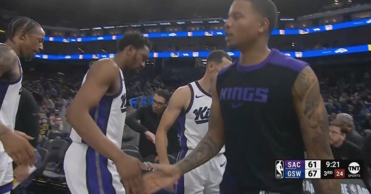  奮力反擊！拉文三分將分差追到6分打停勇士 國(guó)王最多落后23分