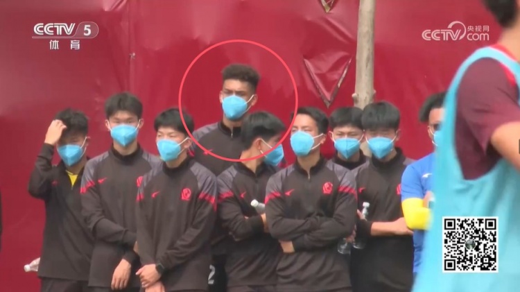  無(wú)緣U17國(guó)足名單，張洪福隨恒大足校觀摩國(guó)少隊(duì)訓(xùn)練