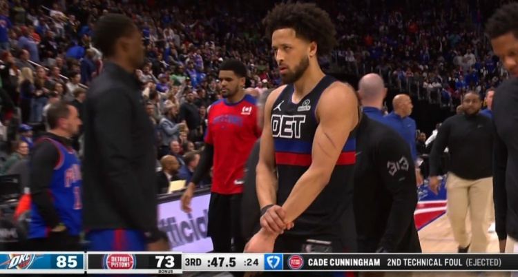  要冷靜！康寧漢姆攤手不滿先吃T&喋喋不休抱怨裁判再吃T被驅(qū)逐！