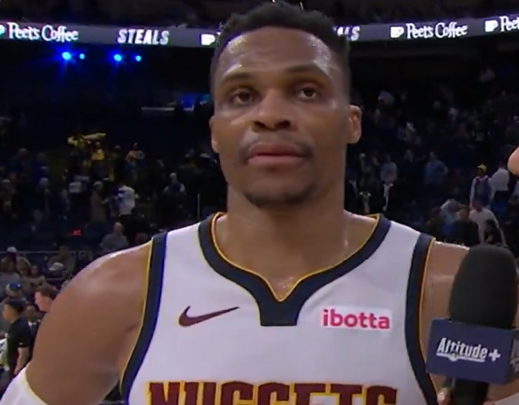  球隊(duì)缺兵少將時(shí)的心態(tài)？威少：就是競(jìng)爭(zhēng) 我們能與任何球隊(duì)對(duì)抗