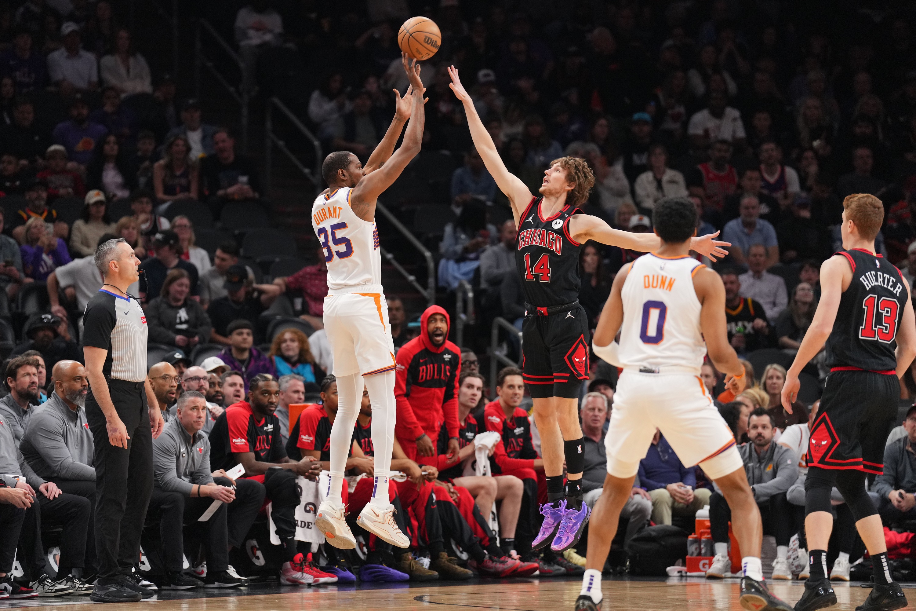  準(zhǔn)備西升??！太陽(yáng)對(duì)公牛11連勝 戰(zhàn)績(jī)超越獨(dú)行俠殺回附加賽區(qū)！