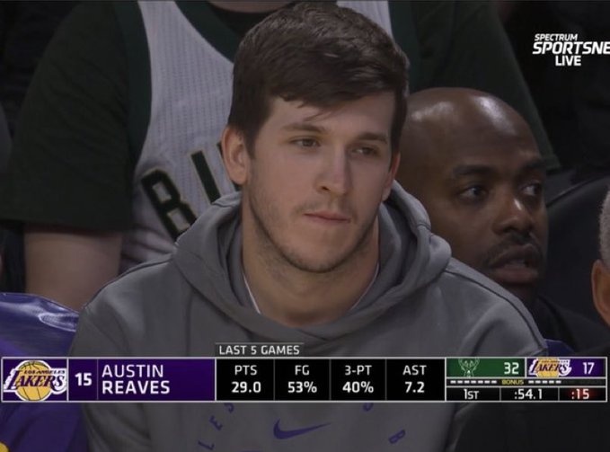  里夫斯最近5戰(zhàn)場(chǎng)均29.0分7.2助攻 投籃命中率53% 三分命中率40%