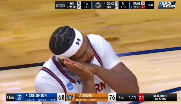  致敬小學(xué)生！奧本大學(xué)丹佛-瓊斯高難度2+1后獻(xiàn)出庫里“晚安安”