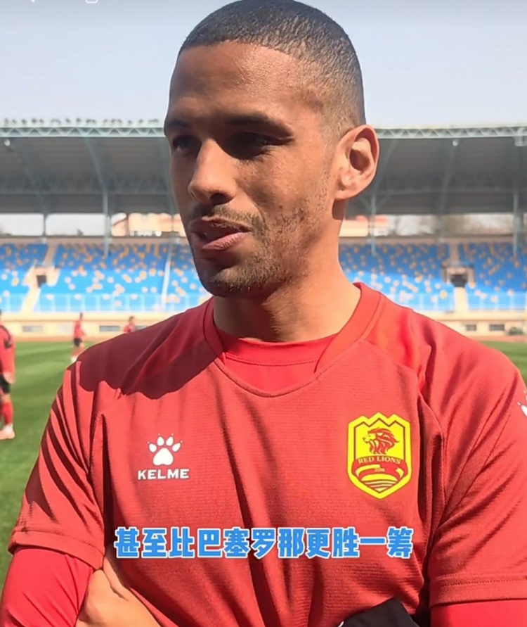  小里瓦爾多：青島比巴塞羅那更美 父親也喜歡中國的足球