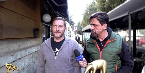  托蒂因前往俄羅斯被頒發(fā)金貘獎！稱只是去參與足球活動并未涉政