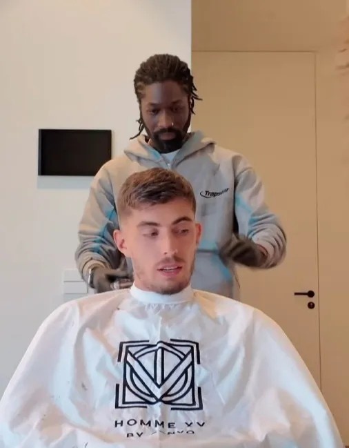  理發(fā)師談拉米雷斯：之前他在中國踢球，經(jīng)常請我飛過去給他理發(fā)