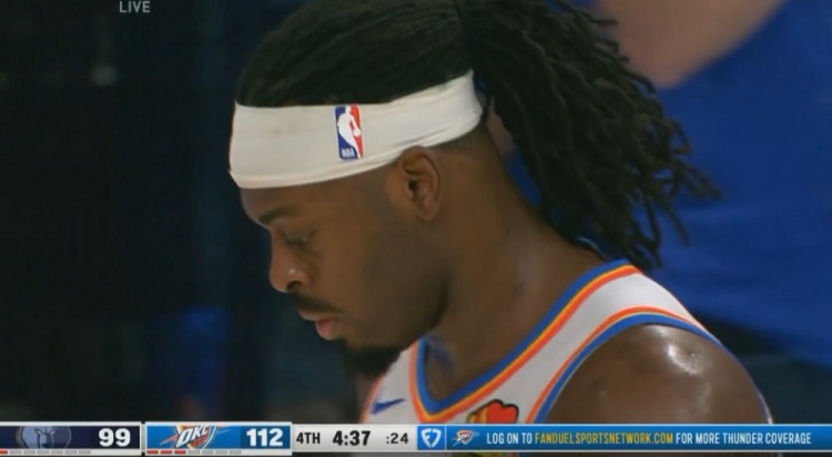  突然崩了！多特?fù)寯嘀GA輕松反擊上籃！雷霆轟15-0打?；倚?！