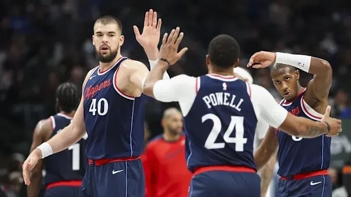  西部群魔亂舞，快船悄悄沖刺