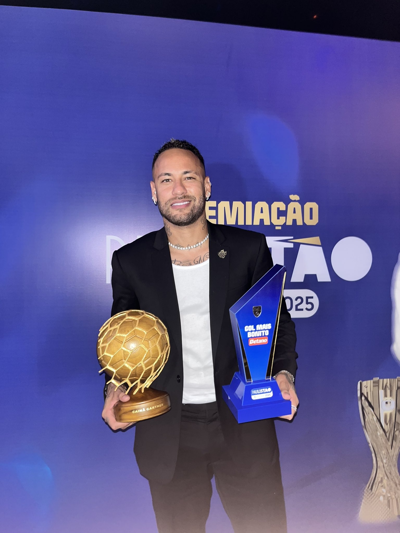  神來之筆！內馬爾角球直接破門當選圣保羅州聯(lián)賽最佳進球