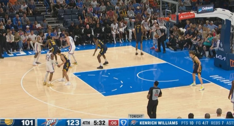  投降了！比賽還剩5分半鐘落后22分 步行者換下主力投子認負