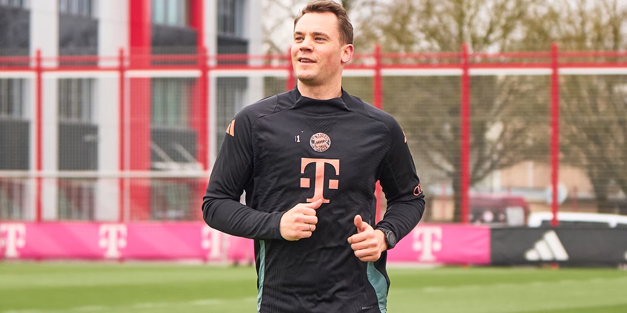  此前因慶祝進(jìn)球意外拉傷，拜仁官方：諾伊爾已恢復(fù)跑步訓(xùn)練