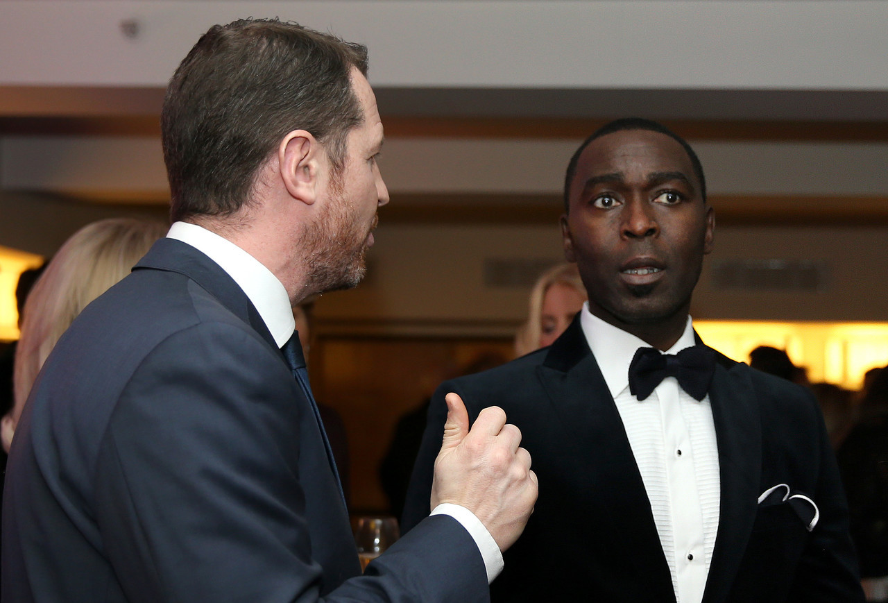  安迪-科爾：齊爾克澤霍伊倫被扔進(jìn)深淵，曼聯(lián)沒(méi)資深人士指導(dǎo)前鋒