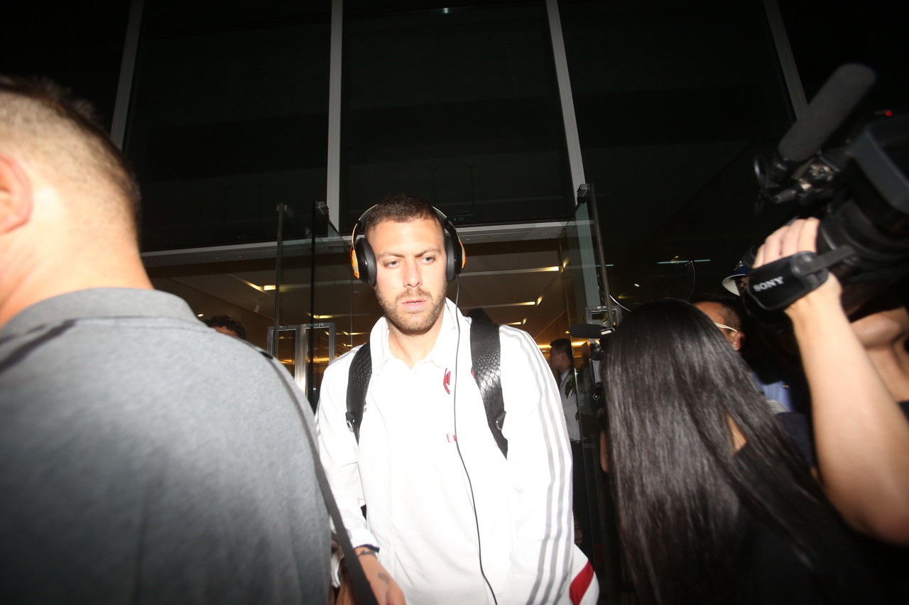  梅內(nèi)：面對過最強(qiáng)大球員是梅西，他在場會嚇壞對手并給予隊(duì)友信心