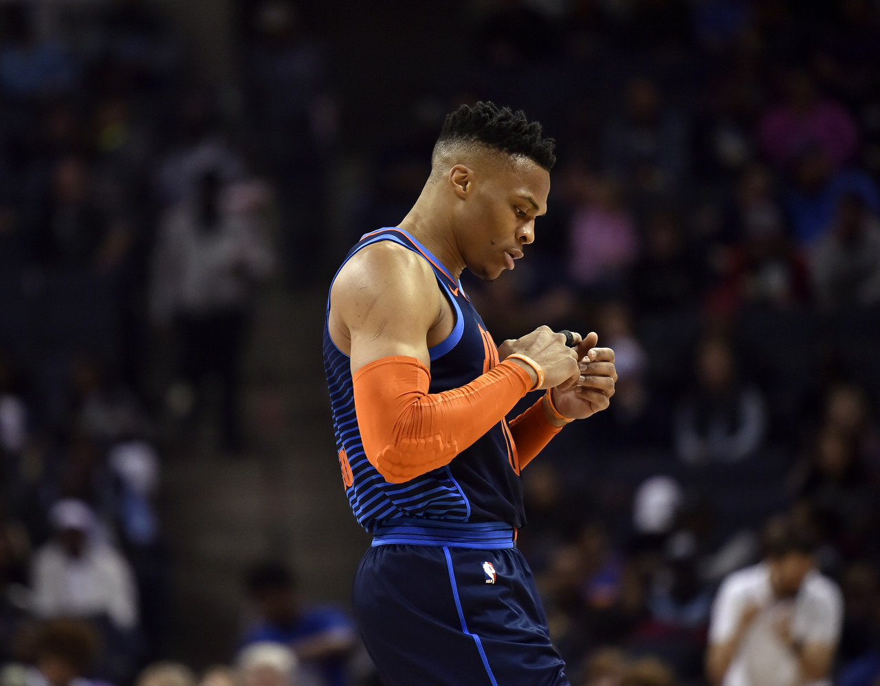  單場(chǎng)至少13中0罕見(jiàn)嗎？指環(huán)王威少卡特都干過(guò) 榜首17中0可還行？