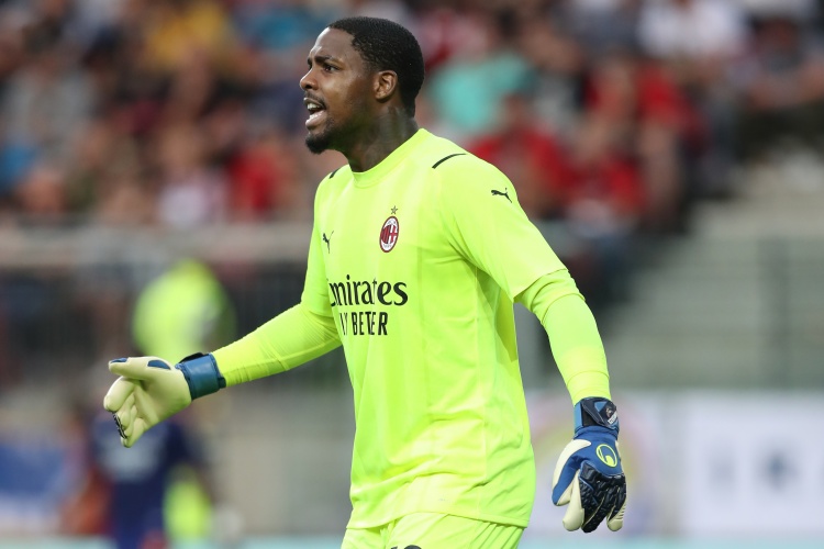  記者：原則上達(dá)成協(xié)議，米蘭將和邁尼昂續(xù)約至2028年