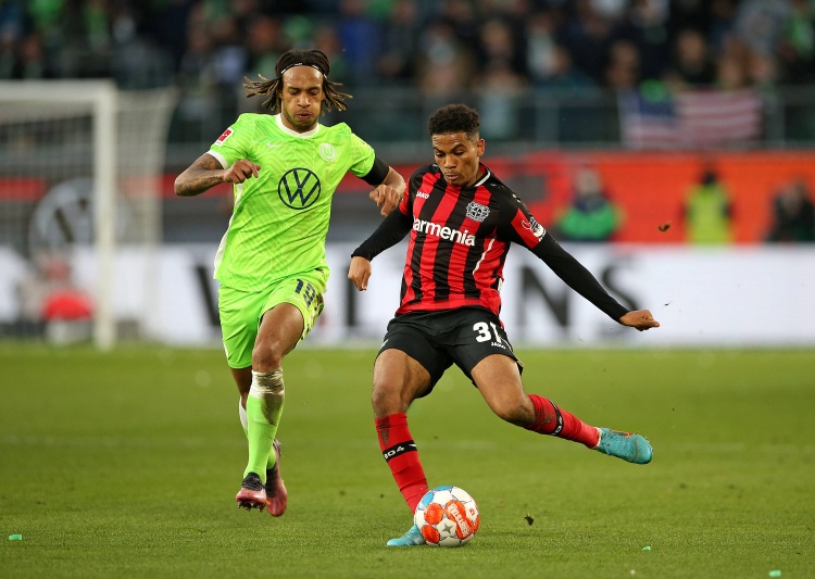  阿德利：有時(shí)候也理解不了阿隆索的戰(zhàn)術(shù)，但它們幾乎總會(huì)奏效